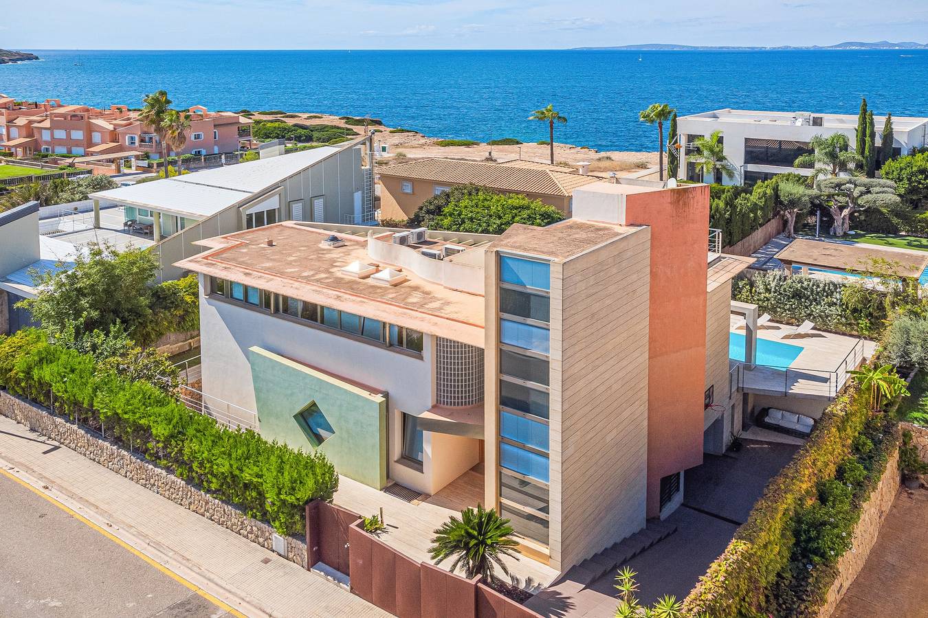 Villa Agusmar avec vue sur la mer, piscine et Wi-Fi. in Son Veri Nou, Llucmajor