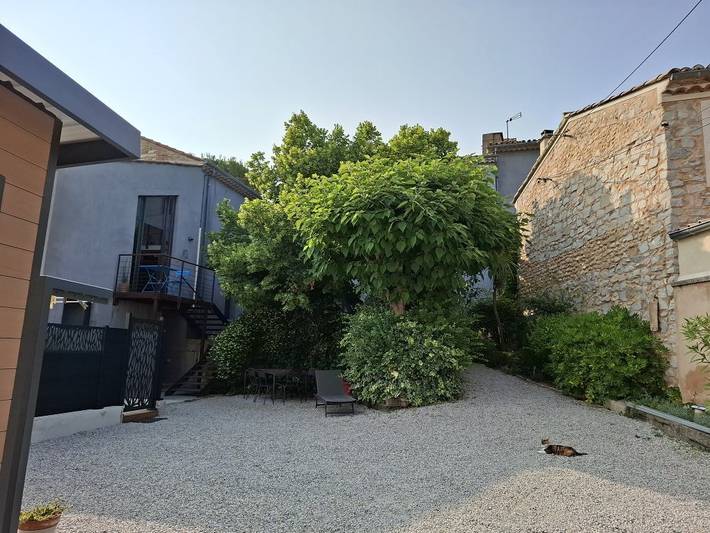 Chambre d’hôte pour 3 personnes, avec jardin et piscine