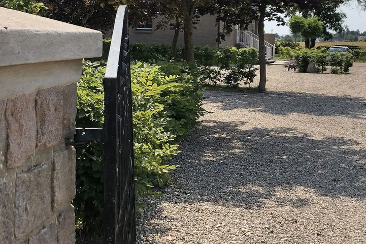 Ganze Wohnung, Landhaus Scheibner - Ferienwohnung 3 mit weitläufigem Garten und Bouleplatz in Bosau, Ostholstein