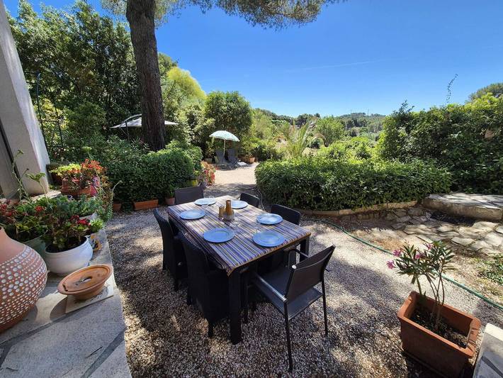 Nice house, A/C, Wifi, garden, close to the beach in Saint-Mandrier-sur-Mer, Mediterranean Coast (France)