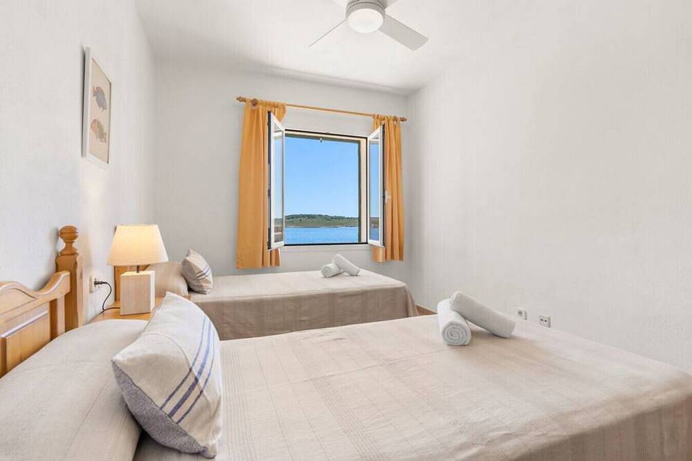 Ganze Wohnung, Sa Mirada apt, taste of the sea in Fornells, Es Mercadal