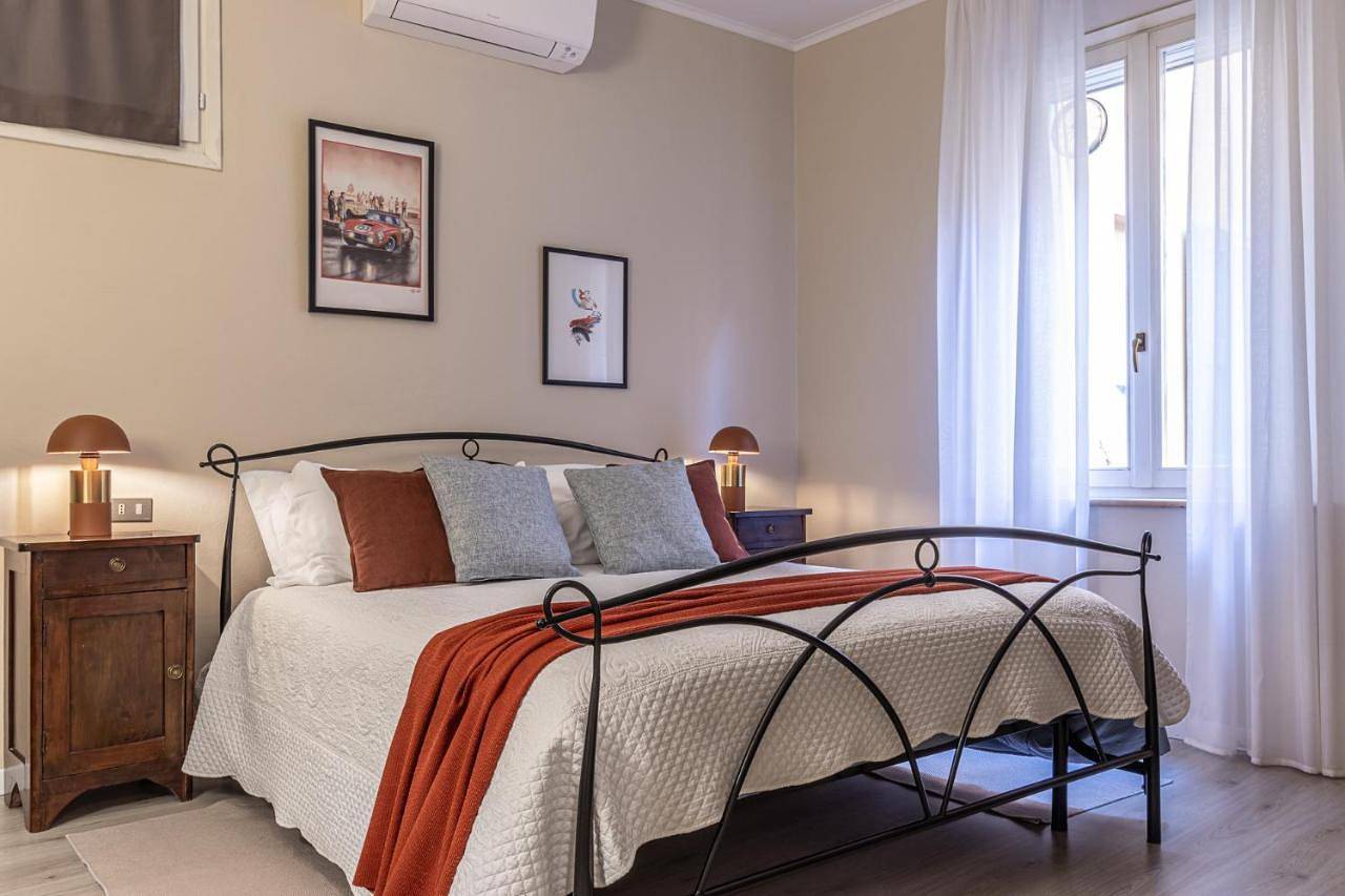 Standard Single Room with Shared Bathroom in Modena, Modena Provinz