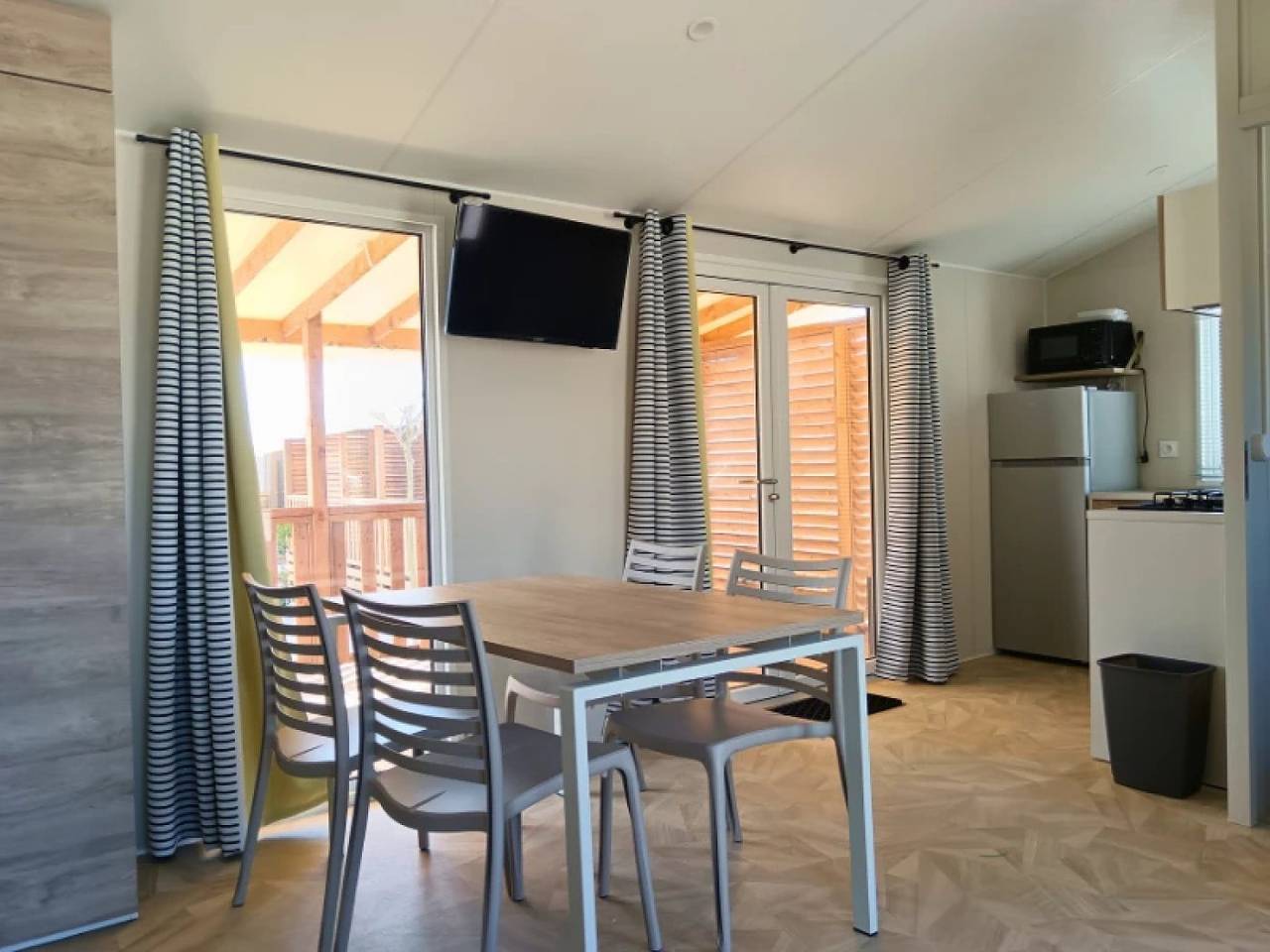 Camping 3 étoiles - Piscine  - ccafeic in Martigues, Istres und Umgebung