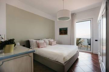 Villa for 12 People in Sorrento, Tyrrhenian Coast Campania, Photo 3