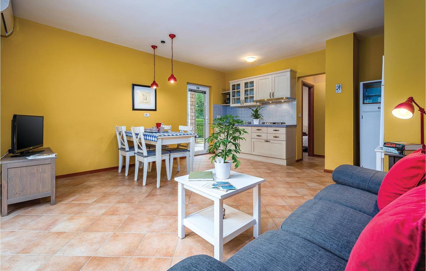 Ganze Ferienwohnung, Gemütliche Ferienwohnung mit WLAN, Klimaanlage und Zugang zur Terrasse in Juricani, Umag und Umgebung