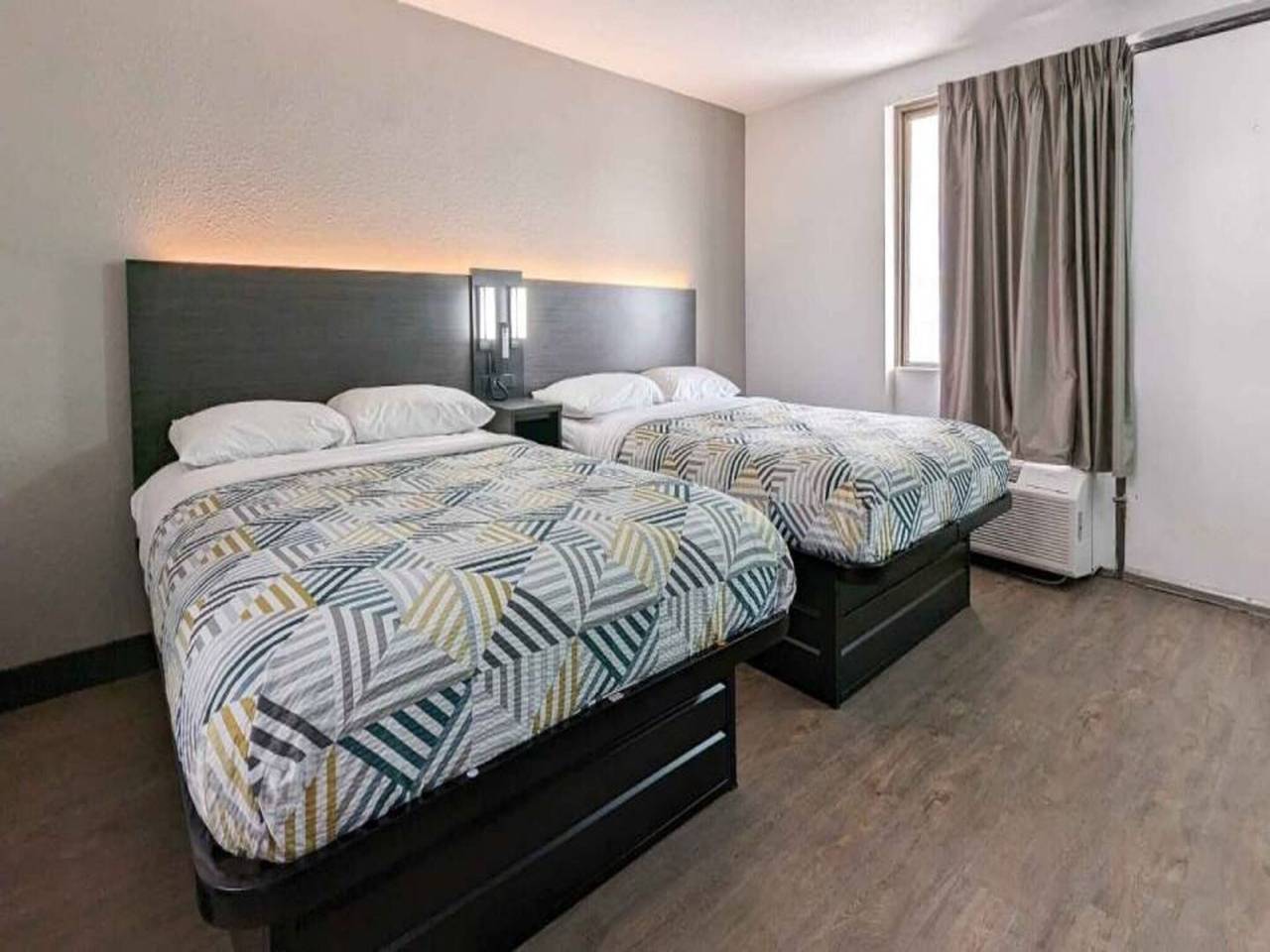 Apartamento entero, 2 camas matrimoniales | Microondas in Massachusetts