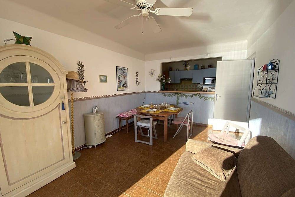Appartamento intero, Waterfront apartment with terrace and sea view, Tiuccia in Casaglione, Ajaccio e dintorni