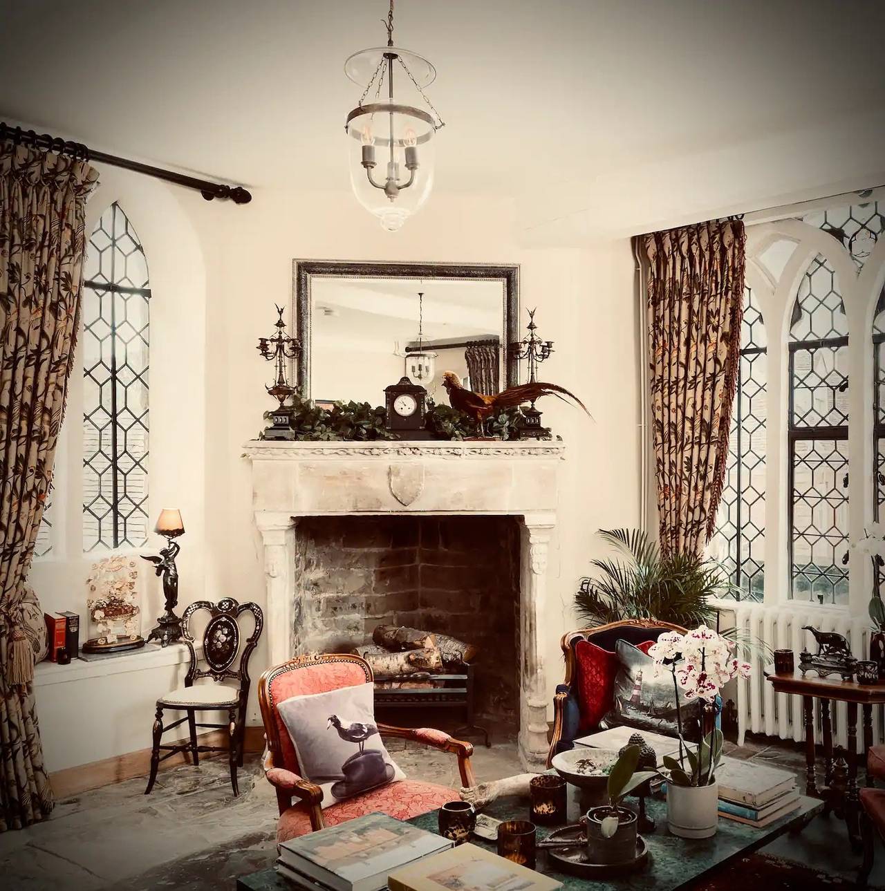 Ganze Wohnung, Pass the Keys | Historic 2Bed Chapel in Central Warwick in Warwick, Warwickshire