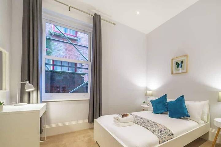 Ganze Wohnung, 3-Bed, 3-Bath Apartment with Southsea Common Views in Southsea, Portsmouth