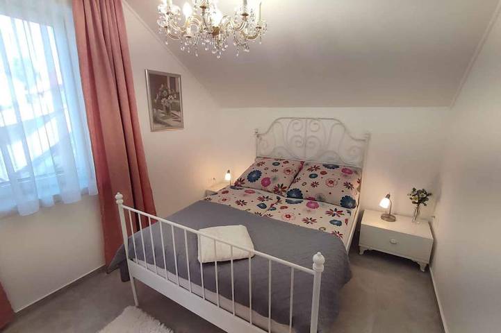 Appartement entier, Appartement de vacances avec climatisation et un beau panorama in Fonyód, Rive sud du lac Balaton