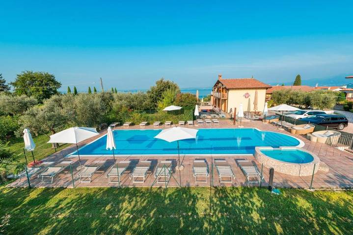 Agriturismo voor 2 personen, with Balkon and Terras as well as Whirlpool and Tuin in Bardolino