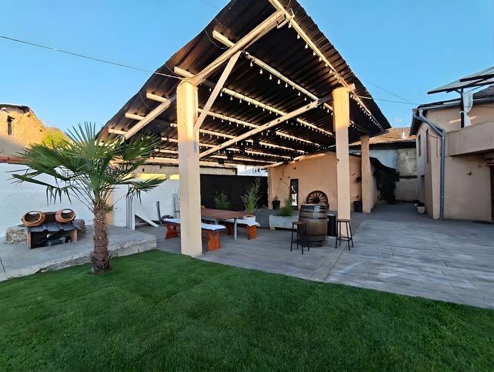 Casa Paxariego: Private Terrasse, Garten, Wlan und Grill in Camponaraya in Camponaraya, Cordillera Cantábrica