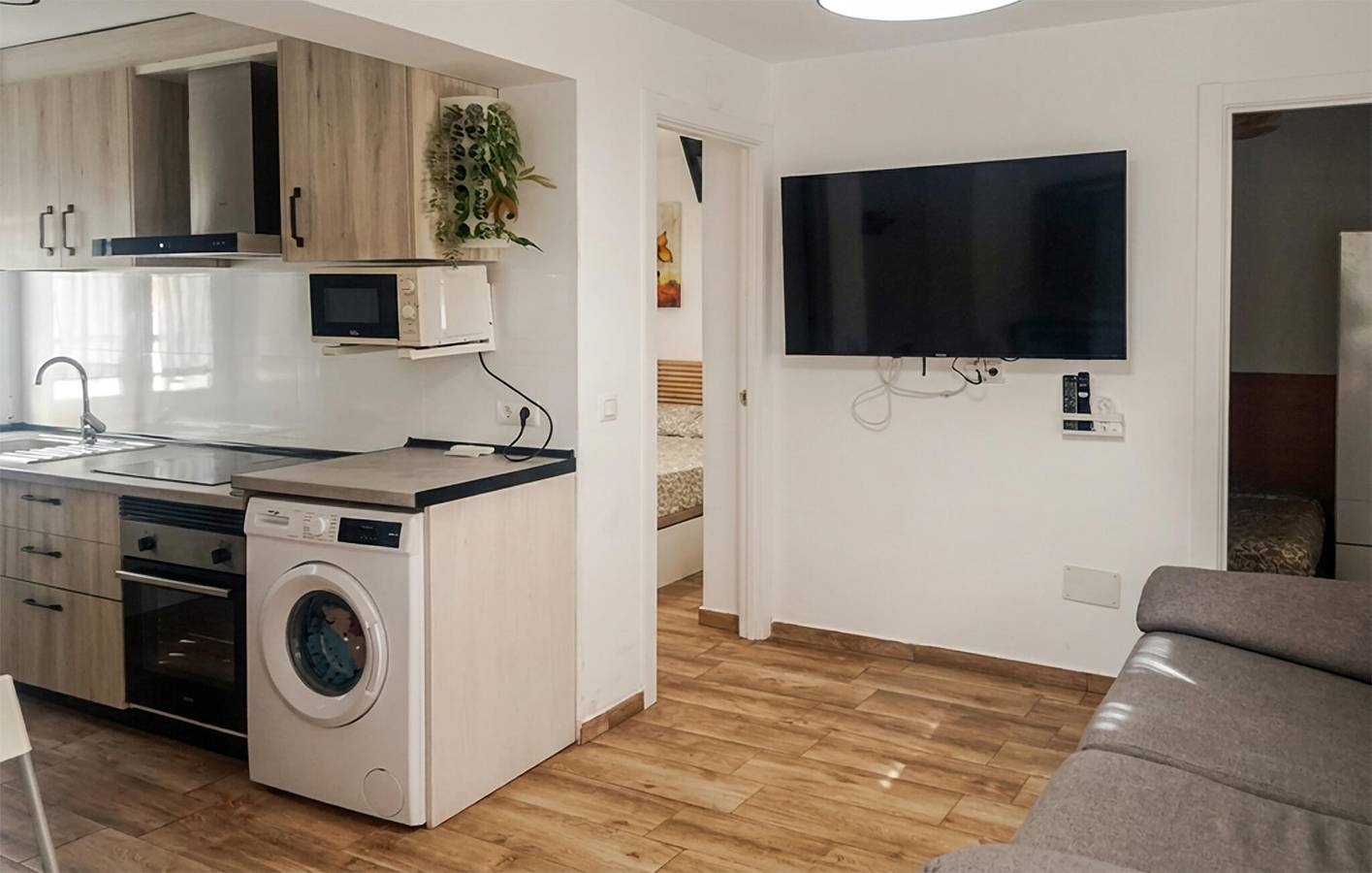 Appartamento intero, Accogliente appartamento con Wi-Fi, aria condizionata e accesso alla spiaggia - Playa de la Bajadilla in Roquetas de Mar, Costa de Almeria