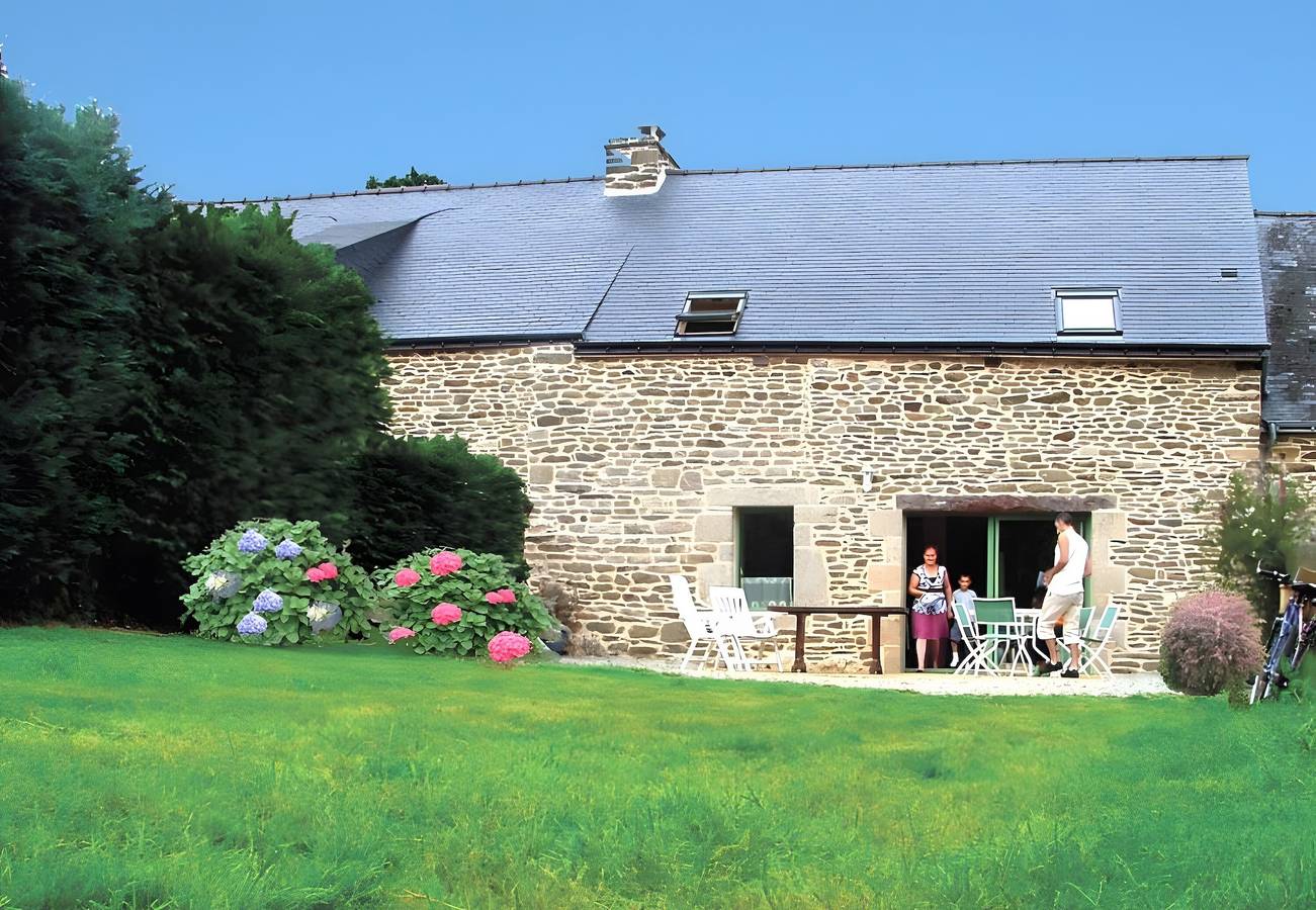 Maison de vacances Gîte Ty Breizh - Les Hortensias in La Croix-Helléan, Région de Pontivy