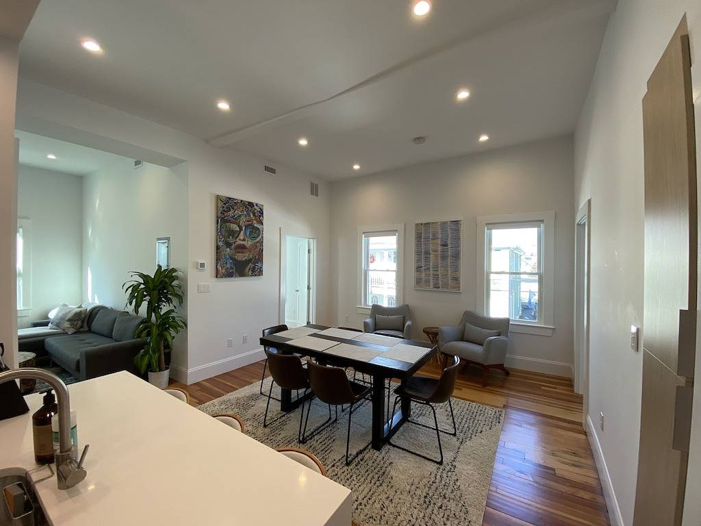 Ganze Wohnung, Downtown Salem - Park & Play Modern 3 Bedroom in Salem (MA), Essex County (MA)