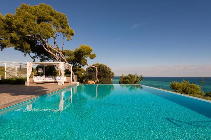 Casa rural para 12 personas, con Balcón y Jacuzzi además de Terraza y Jardín en San Pedro de Ribas