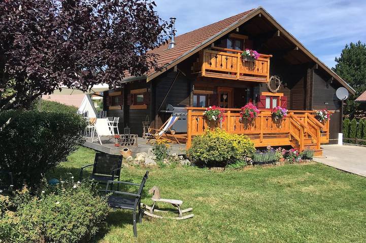 Schönes Chalet in den Bergen bis 10 Personen 20 Minuten Tgv-Bahnhof in Remoray-Boujeons, Regionaler Naturpark Hochjura