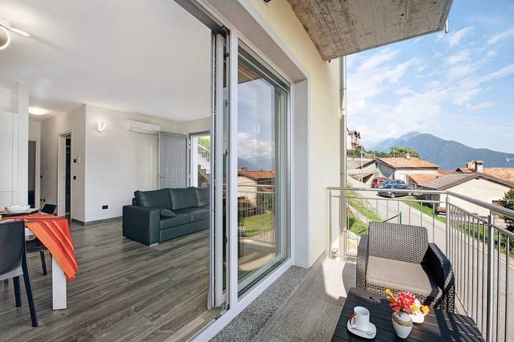 Ferienwohnung für 5 Personen, mit Seeblick und Balkon am Comer See - 2