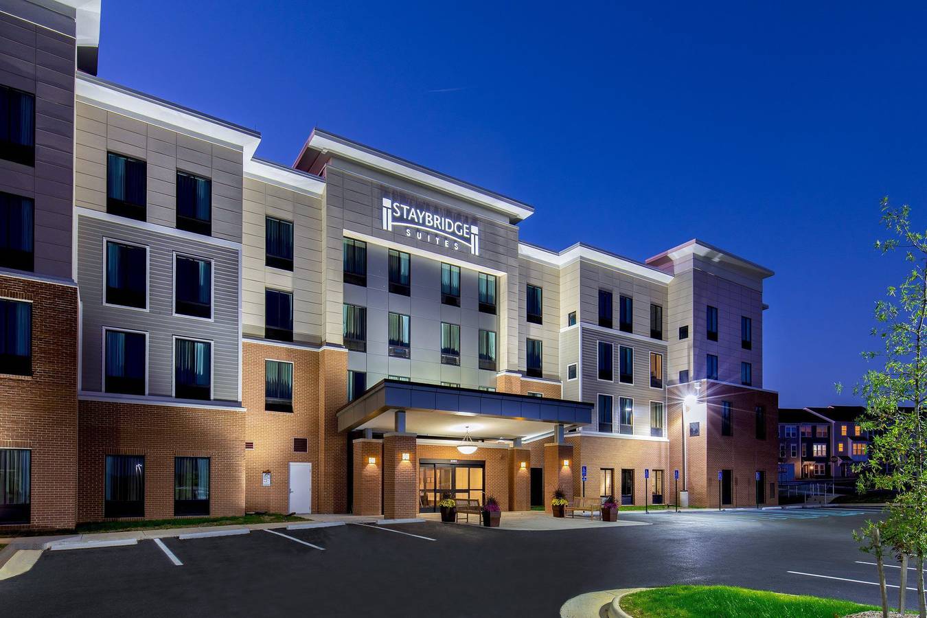 Ganzes Studio, Staybridge Charlottesville Airport in Albemarle County