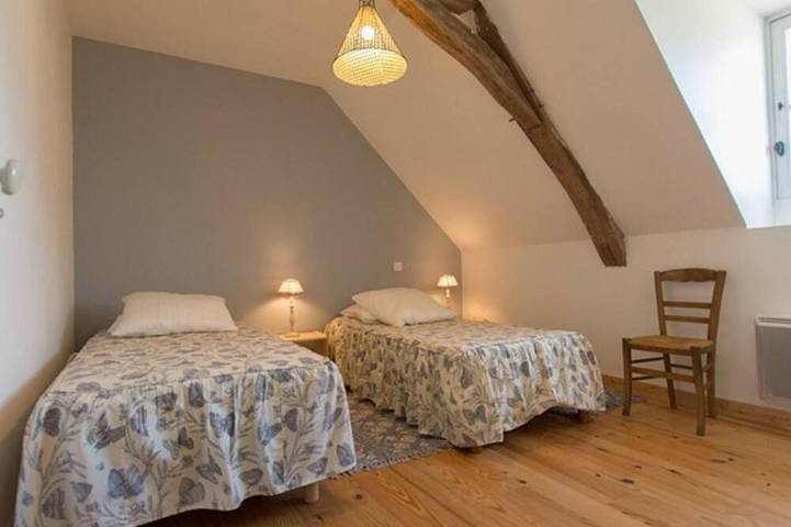 Gîte pour 8 personnes, avec jardin dans Bazouges Cré sur Loir - 3