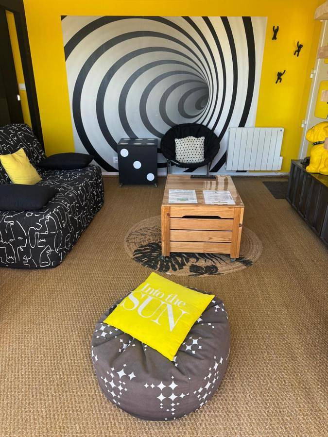 Location de vacances pour 2 personnes, avec Jacuzzi et Terrasse ainsi que Jardin et Vue à Saint-Ouen-d'Aunis