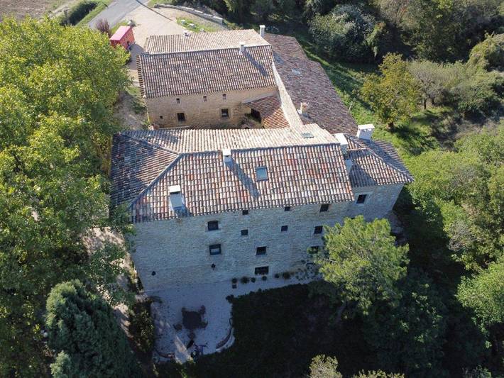 Gîte pour 3 personnes, avec piscine ainsi que jardin et vue à Saint-Hippolyte-de-Caton
