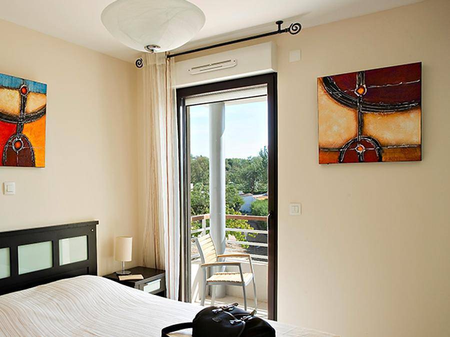 Résidence Carré Marine - Vacancéole - Appartement 4 personnes - 35 m² avec terrasse in Mandelieu-la-Napoule, Massif de l'Esterel