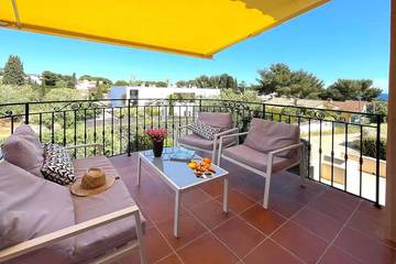 Gîte pour 5 personnes, avec balcon dans Plage Du Capelan Bandol