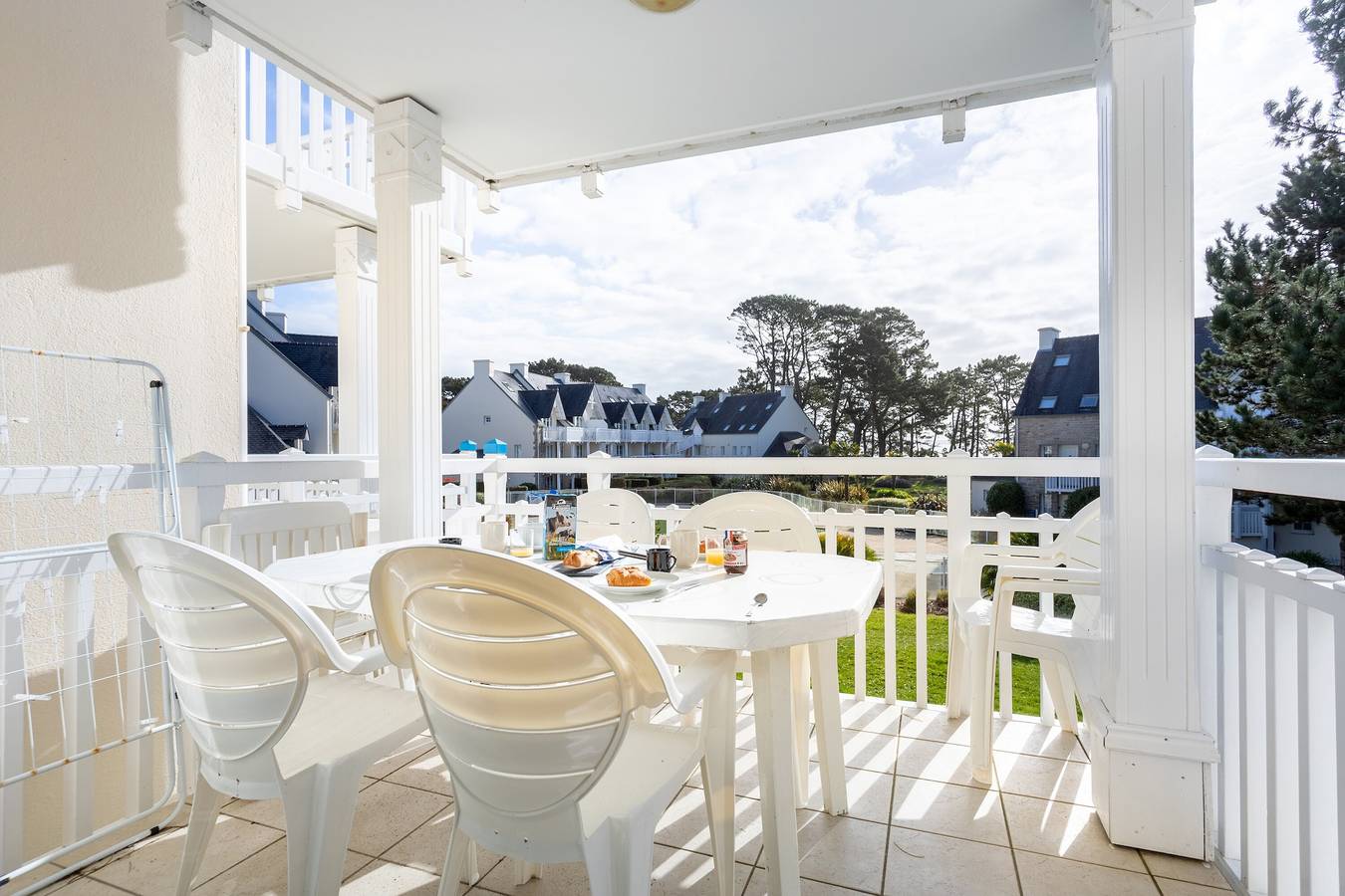 Ganze Wohnung, La Parenthèse Bleue – Meerblick und Pool in Fouesnant, Côte de Cornouaille
