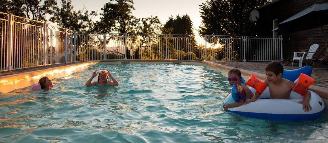 Location de vacances pour 2 personnes, avec piscine et jardin, animaux acceptés à Hautefage - 2