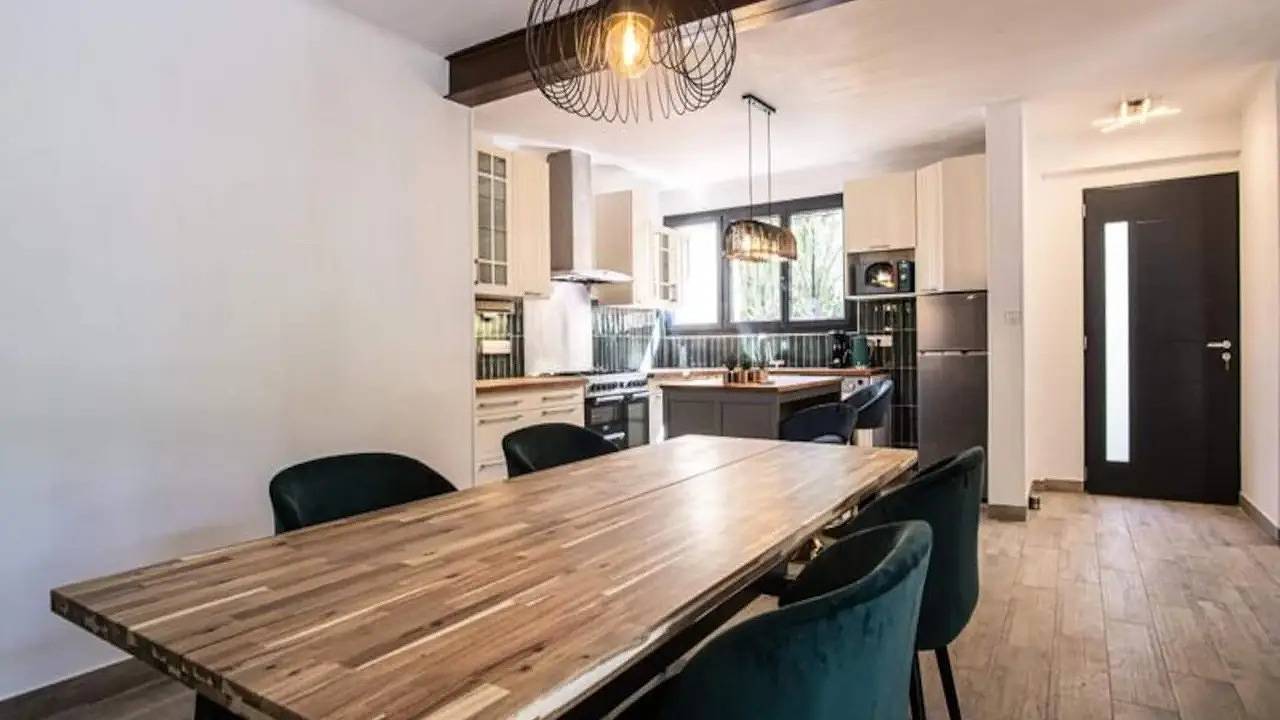 Appartement de vacances entier, Appartement de vacances pour 7 personnes avec terrasse in Fontaine-de-Vaucluse, Vaucluse