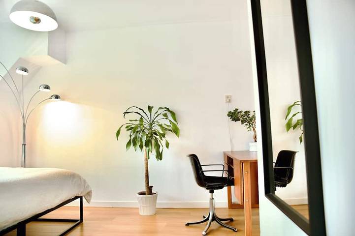 De Pijp B&B. Boutique hideaway in bustling neighbourhood. in Amsterdam Oud-Zuid, Nederlandse kust