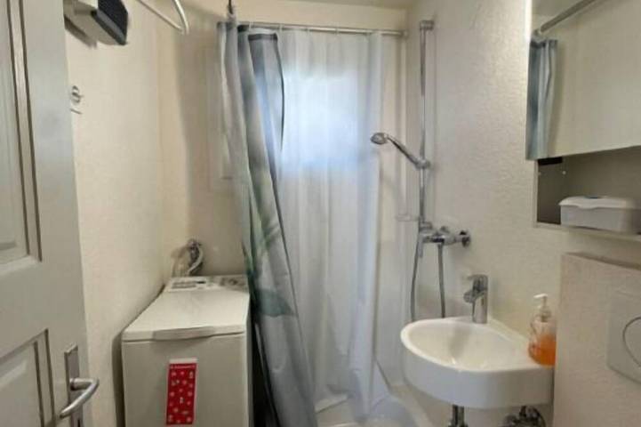 Gîte pour 4 personnes, avec balcon dans Chandolin - 4