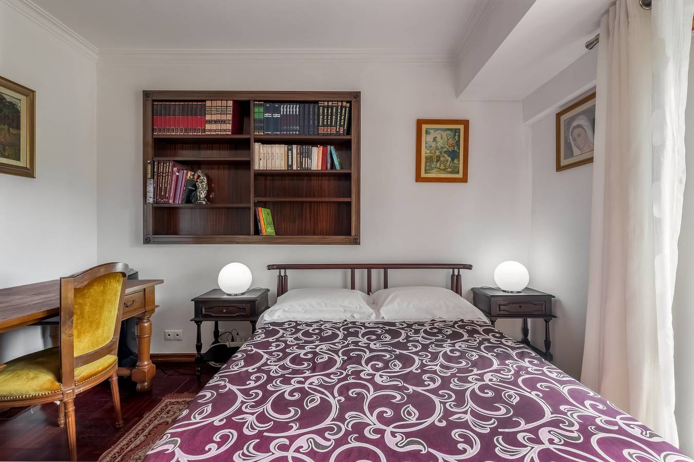 Quarto 'Simbiose' mit Balkon, Wlan und Klimaanlage in Carcavelos e Parede, Costa de Lisboa