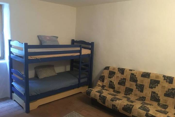 Location de vacances pour 6 personnes, avec jacuzzi ainsi que terrasse et jardin à Mialet - 4