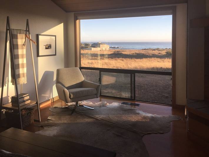 Vacation rental for 6 people, with pool and hot tub as well as terrace, with pets in Sea Ranch