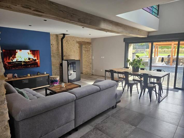 Location de vacances pour 9 personnes, avec jardin ainsi que piscine et terrasse à Laigné-en-Belin - 3