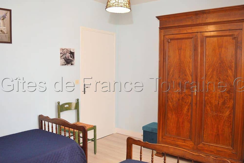 Charming Cottage with Garden, Near Château d'Azay-le-Rideau, Wifi, Fireplace, Baby-Friendly in Azay-le-Rideau, Loire Valley
