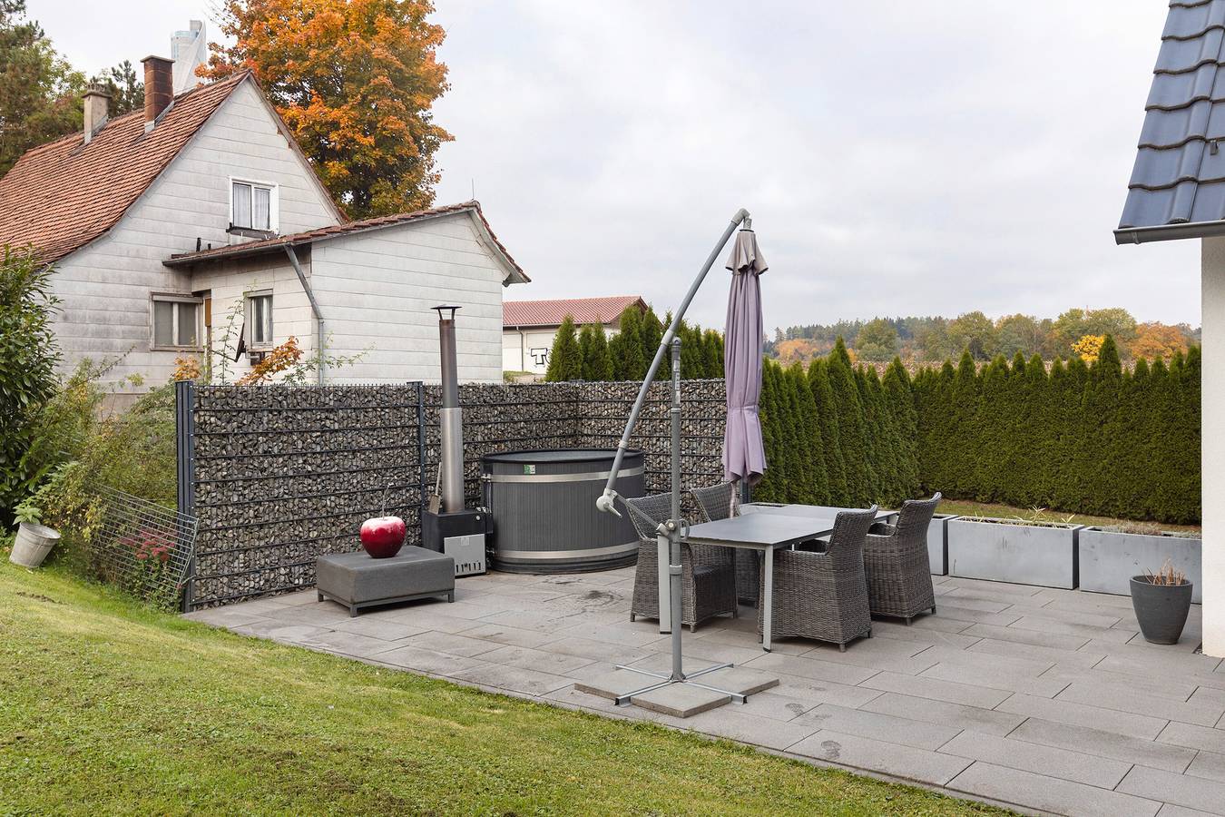 Apartamento entero, Apartamento 'Helgas Horizon' con terraza privada, Wifi y jacuzzi in Rottweil, Selva Negra Central