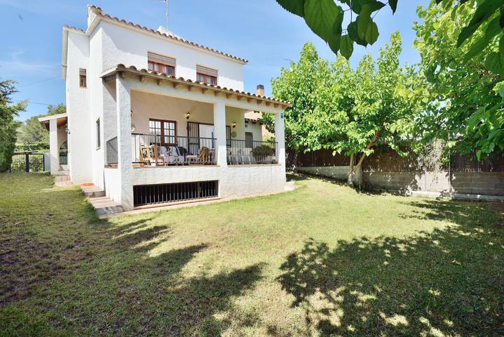 Ferienhaus für 9 Personen, mit Garten und Balkon - 1