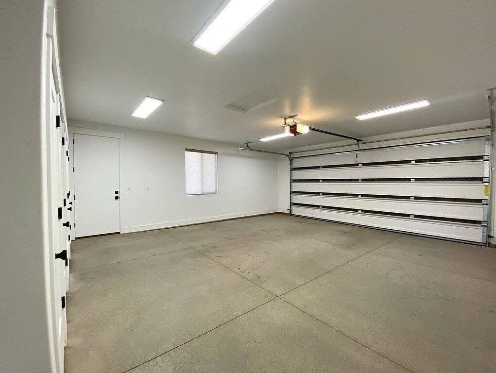 Home in Kanab w/private Hot Tub. Near Zion & Bryce in Kanab, Grand Staircase Escalante National Monument