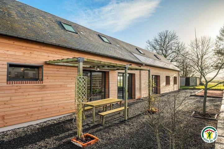 Gîte pour 11 personnes, avec Terrasse ainsi que Jardin et Vue