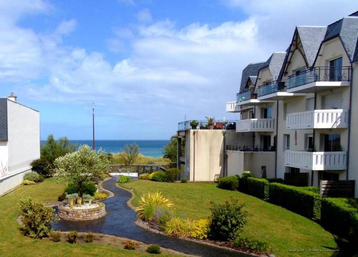 Location de vacances pour 4 personnes, avec Balcon ainsi que Terrasse et Vue à Fréhel