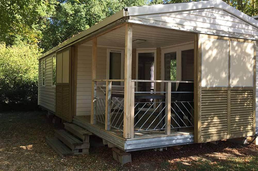 Geräumiges Mobilheim mit Terrasse in Luynes für 7 Personen in Luynes, Tours und Umgebung