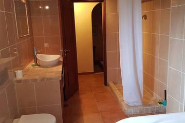 Casa De Campo para 4 Pessoas em Bensafrim e Barão de São João, Algarve, Foto 4