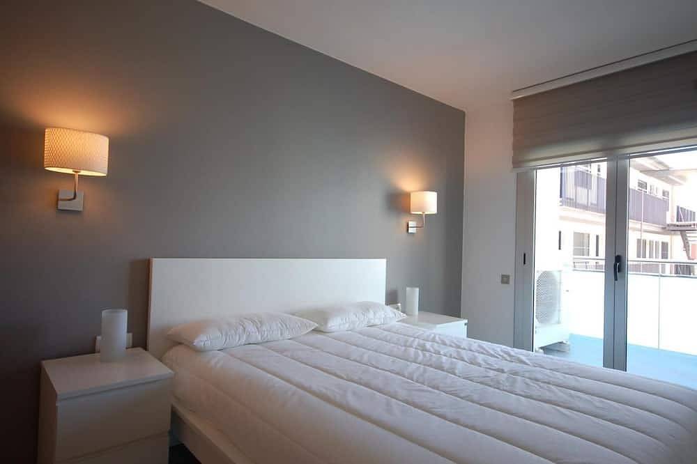 Entire apartment, New Flat Beachfront / Castelldefels in Castelldefels, Baix Llobregat