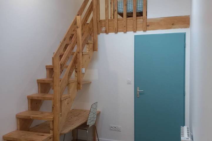 Location de vacances pour 6 personnes, avec terrasse à Pérouges - 4