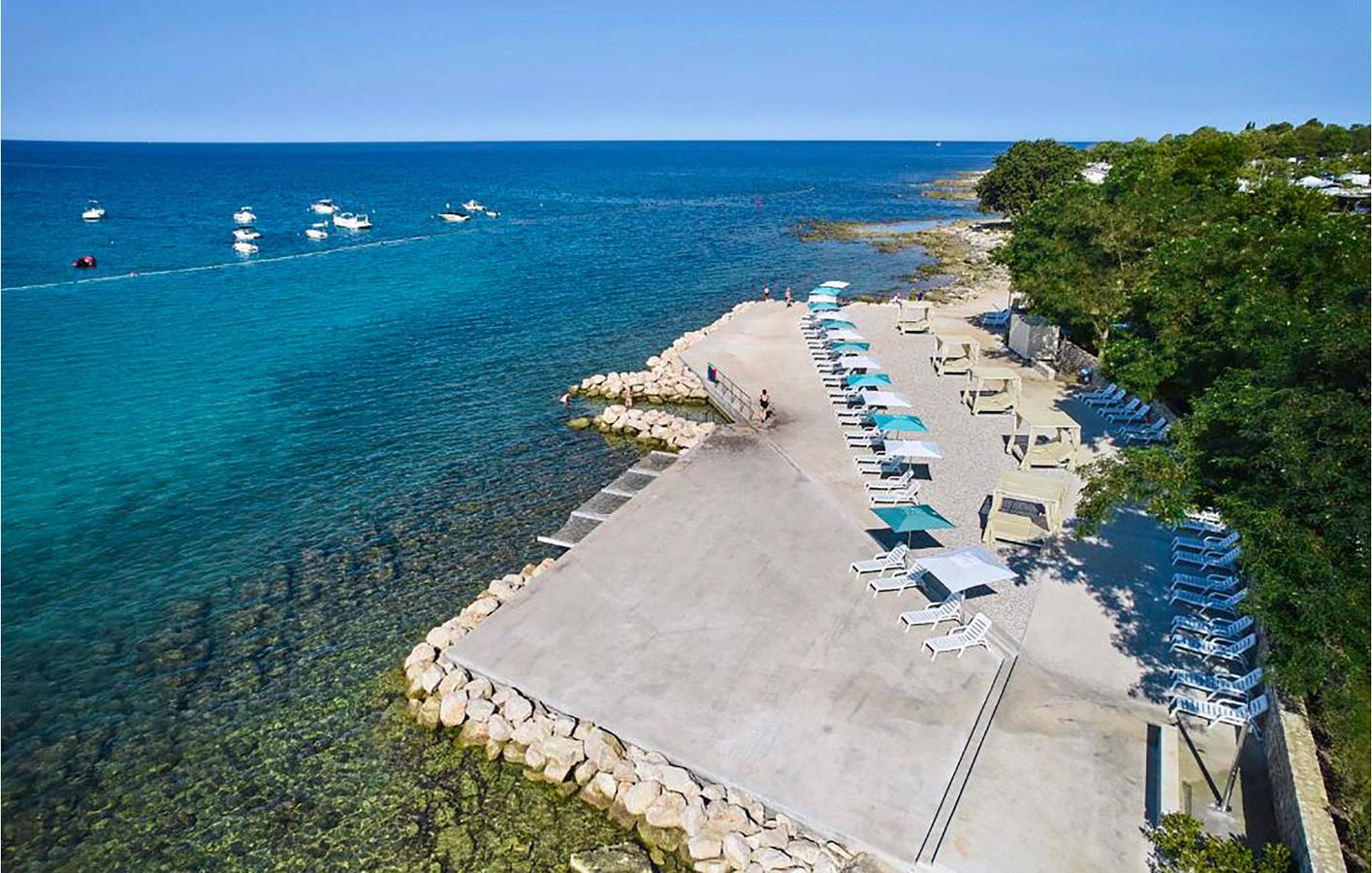 Reizendes Mobilheim mit Pool, WLAN und Terrasse in der Nähe von Lovrecica in Karigador, Općina Brtonigla