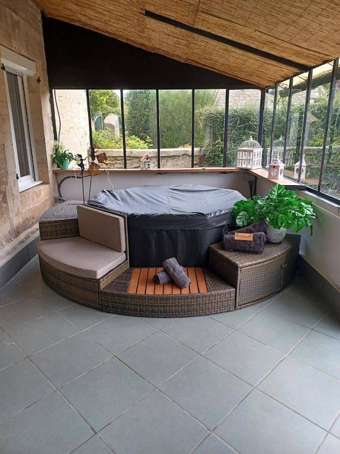 Location de vacances pour 2 personnes, avec terrasse et jacuzzi à Gonneville-en-Auge