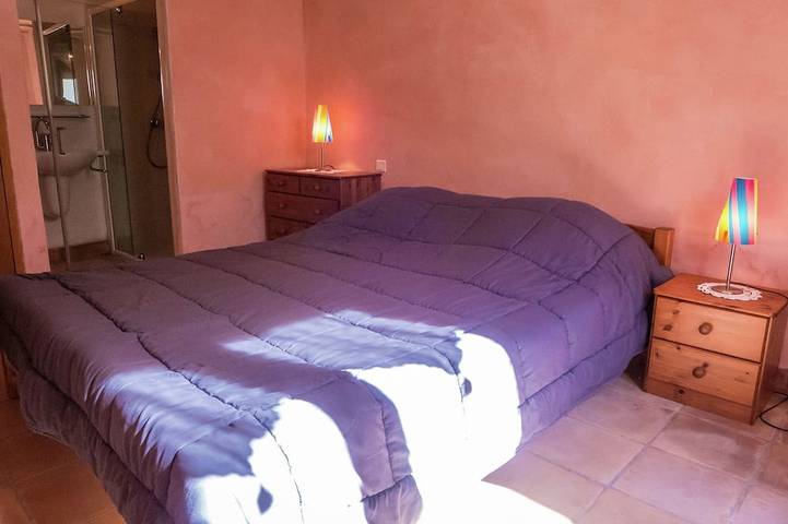Location de vacances pour 6 personnes, avec jardin ainsi que terrasse et piscine à Fraissé-des-Corbières - 2